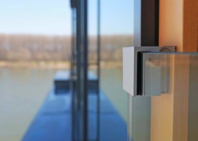 GM WINDOORAIL<span style="font-size: 6pt;"><sup>®</sup></span> FRAMELESS