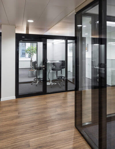 GM MARTITION® PLUS sorgt für markante, schallgedämmte Büroräume.