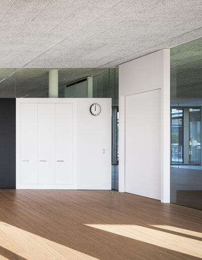 Raumhohe Verglasung und Deckenlicht-Verglasung