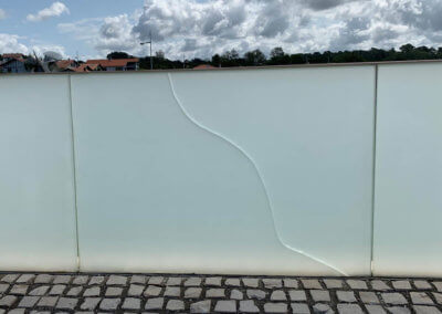 Glasbruch örtliche Spannungsspitzen