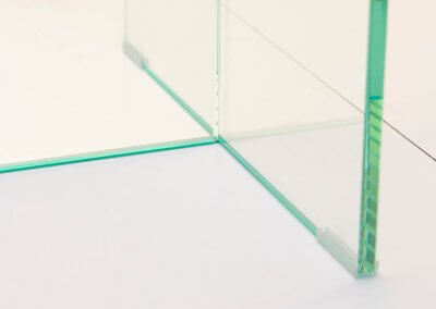 Mobile Glasscheibe samt Standfüßen aus 8 mm ESG