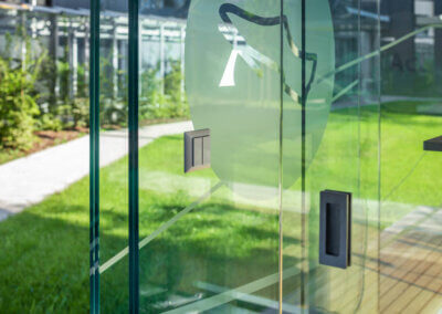 Freie Glaskanten ohne Profil